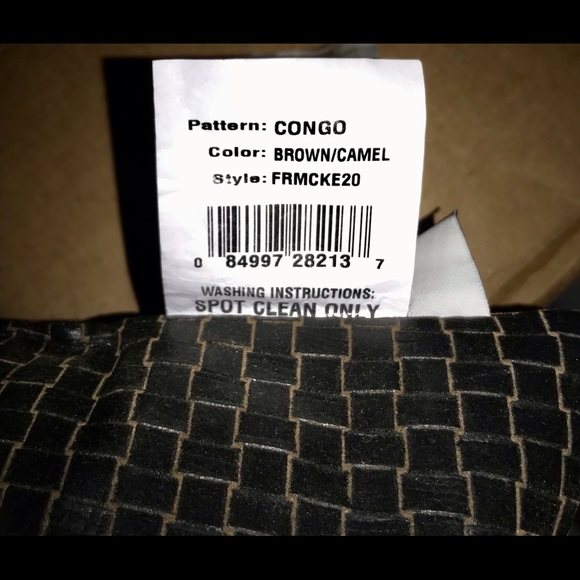 New Reversible Newport Pillow Pattern “Congo” USA
